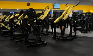 Siłownia Konstantynów Łódzki: CSiR vs Just Gym - Którą wybrać?