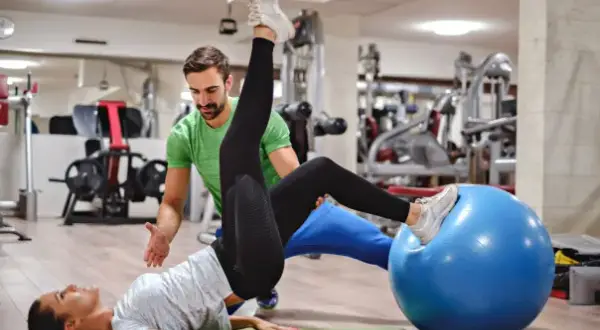 Praca Siłownia Warszawa: Zarobki, Wymagania i Kariera Fitness