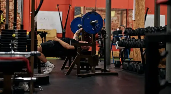 CrossFit Łódź: Przewodnik po boxach, cenach i treningach