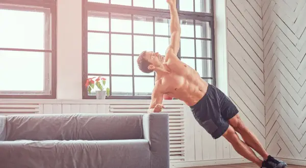 CrossFit w domu: Przewodnik jak zacząć i trenować bezpiecznie
