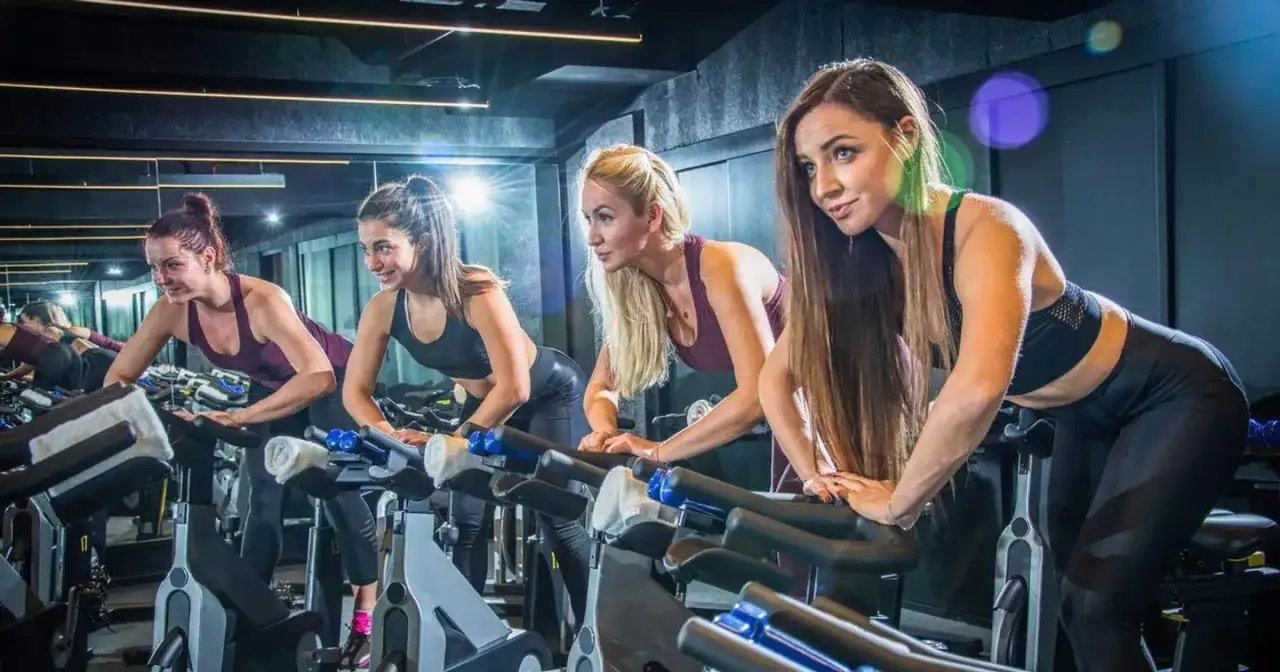 Ile powinien trwać trening cardio? Optymalny czas dla Ciebie