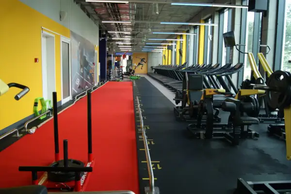McFIT Mokotów: Cennik, Opinie, Godziny 24/7 | Wszystko o Siłowni