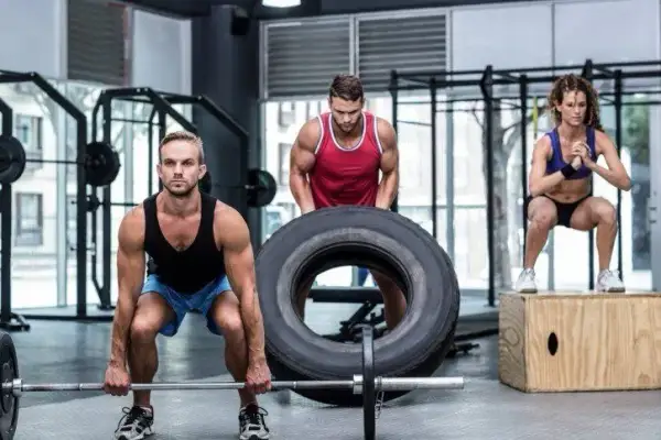 Jak wygląda trening CrossFit? Przewodnik dla początkujących